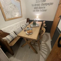 Kitchen Slogan Wider